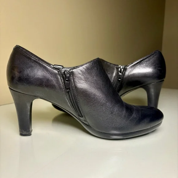 Anne Klein Women's Seabed Leather Bootie - Picture 3 of 10